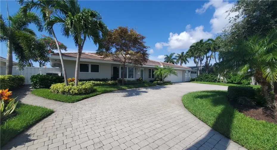 Fabulous renovation just off the Intracoastal Waterway