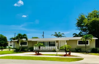 Front view with side garage