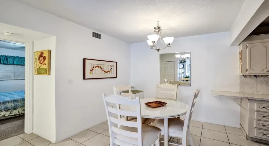 Kitchen & Dining Area