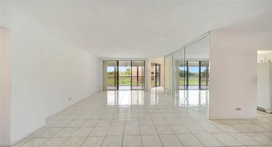 Spacious Living Room & Patio Doors to Screen Balcony