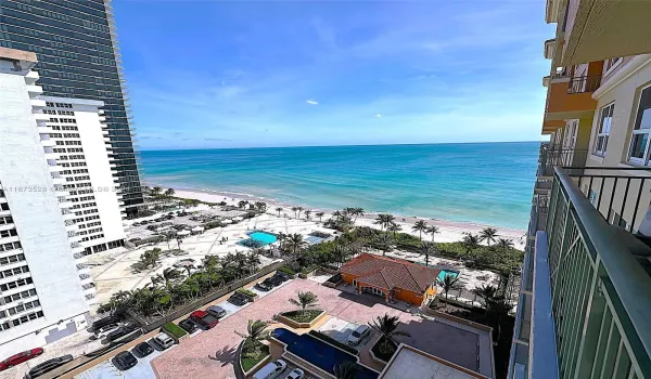 Wide view of ocean from Wraparound balcony