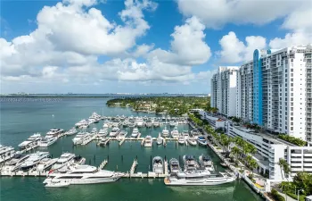 SH yatch Club and buildings