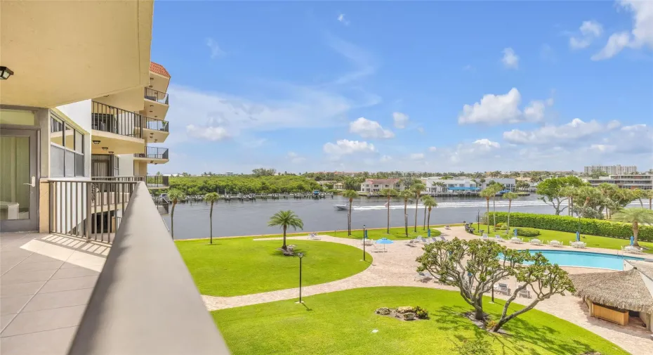 Intercoastal and Pool View